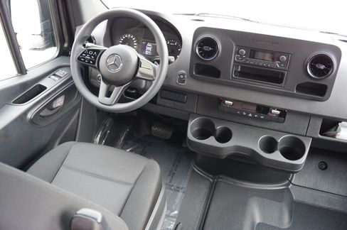Used 2023 Mercedes-Benz Sprinter 2500 image 15