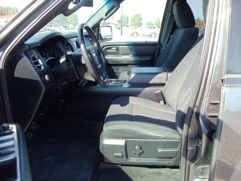 Used 2016 Ford Expedition EL XL image 19