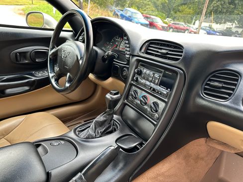 Used 1999 Chevrolet Corvette image 14