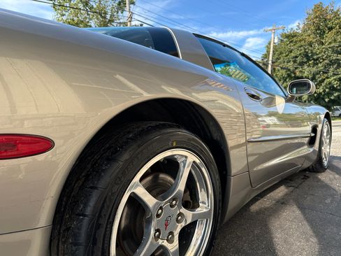 Used 2000 Chevrolet Corvette image 6