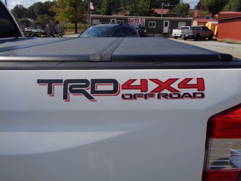 Used 2019 Toyota Tundra Limited image 18