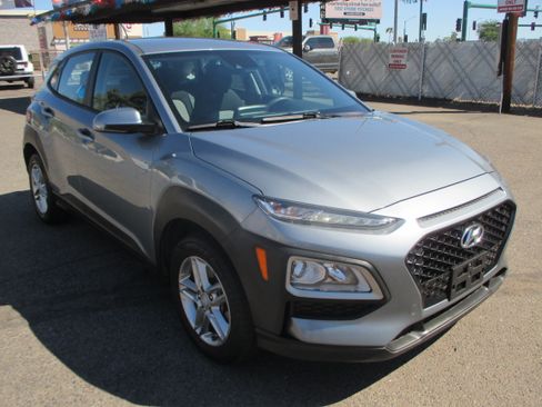 Used 2021 Hyundai Kona SE image 5