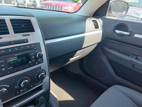 Used 2010 Dodge Charger SE image 16