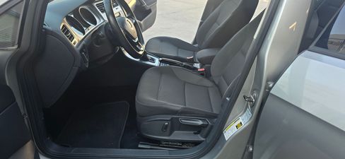 Used 2016 Volkswagen Golf Sport image 27