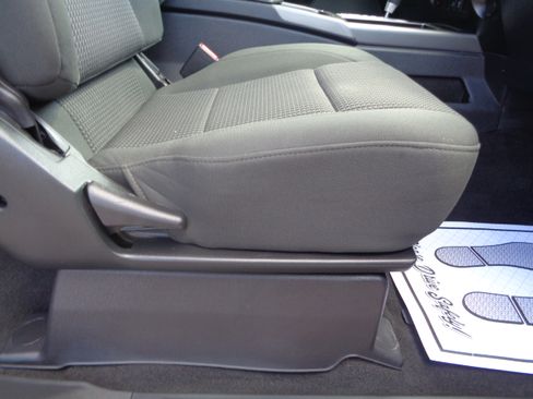 Used 2012 Nissan Titan SV image 37