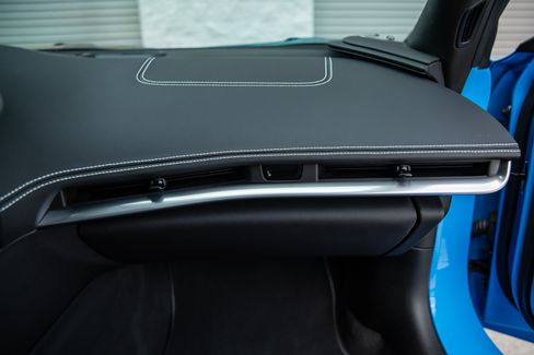 Used 2021 Chevrolet Corvette 2LT image 31