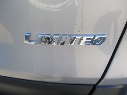 Used 2021 Toyota RAV4 Limited image 21