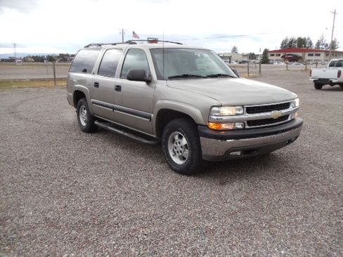 Used 2001 Chevrolet Suburban LS image 1