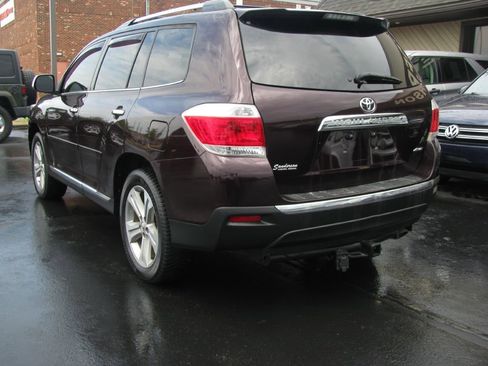 Used 2013 Toyota Highlander Limited image 4