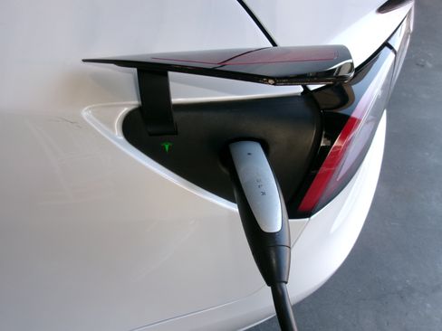 Used 2021 Tesla Model 3 Performance image 8