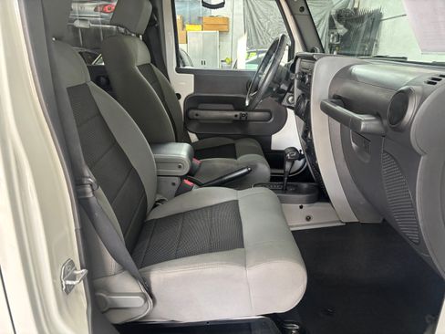Used 2010 Jeep Wrangler Unlimited Sport image 14