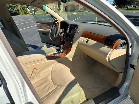 Used 2005 Lexus LS 430 image 22