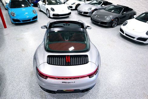Used 2021 Porsche 911 Targa 4S image 15