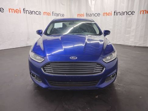 Used 2016 Ford Fusion SE image 2