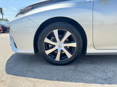 Used 2018 Toyota Mirai image 12