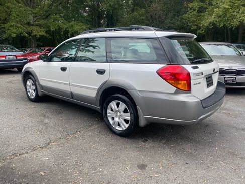 Used 2005 Subaru Outback 2.5i image 6