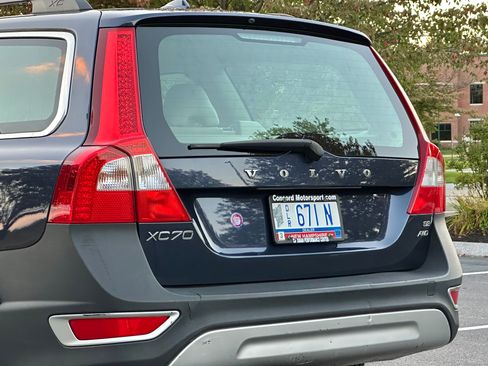 Used 2010 Volvo XC70 3.2 image 16