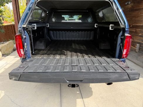 Used 2021 GMC Sierra 2500 AT4 image 5
