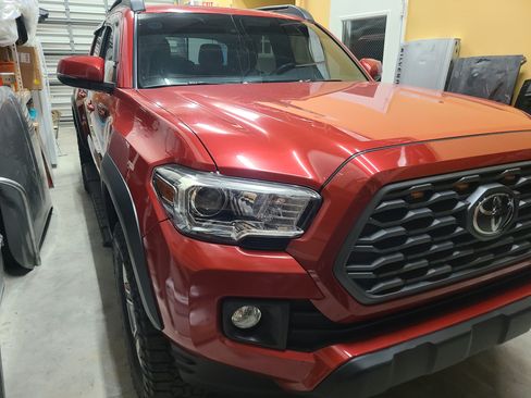 Used 2018 Toyota Tacoma TRD Off-Road image 29