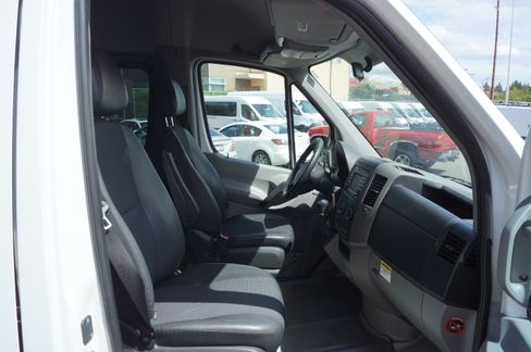 Used 2017 Mercedes-Benz Sprinter 2500 image 13