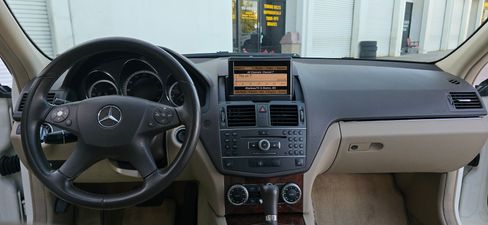 Used 2011 Mercedes-Benz C 300 Sport image 33