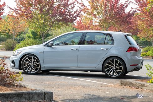 Used 2019 Volkswagen Golf R image 84