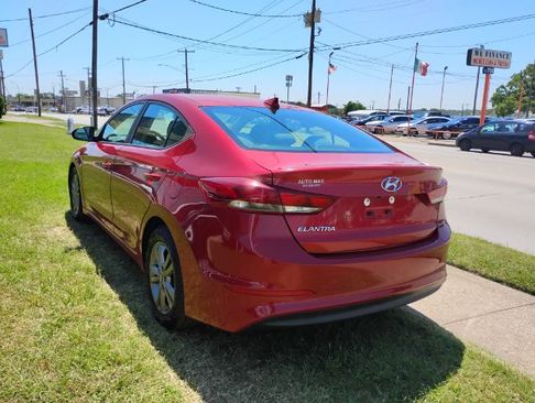 Used 2018 Hyundai Elantra Limited image 7