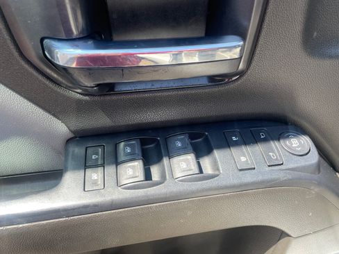 Used 2018 Chevrolet Silverado 2500 image 12