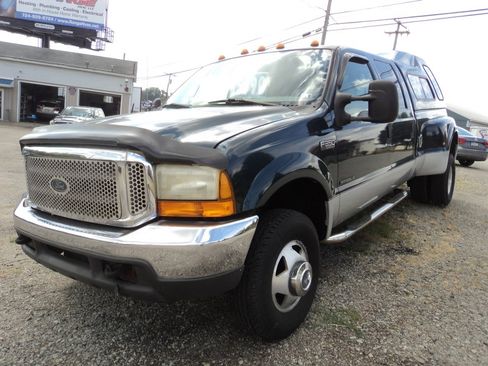 Used 1999 Ford F350 Super Duty XL image 1