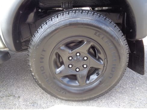 Used 2004 Toyota Tacoma TRD Off-Road image 27