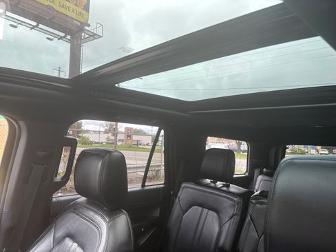 Used 2018 Ford Expedition Limited image 13