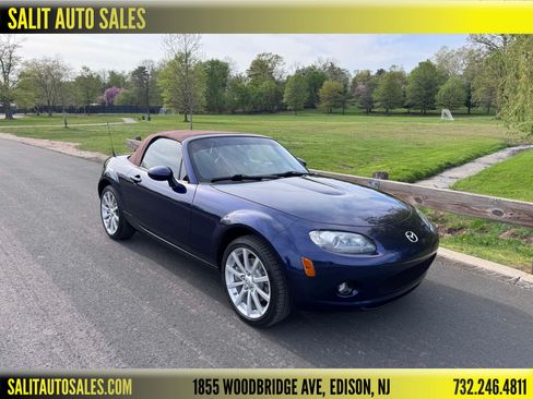 Used 2008 MAZDA MX-5 Miata Grand Touring image 1