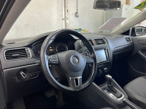 Used 2012 Volkswagen Jetta 2.5 SE image 11