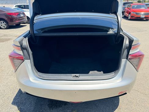 Used 2017 Toyota Mirai image 25