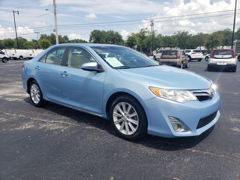 Used 2013 Toyota Camry XLE image 9