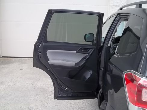 Used 2018 Subaru Forester 2.5i Premium image 19