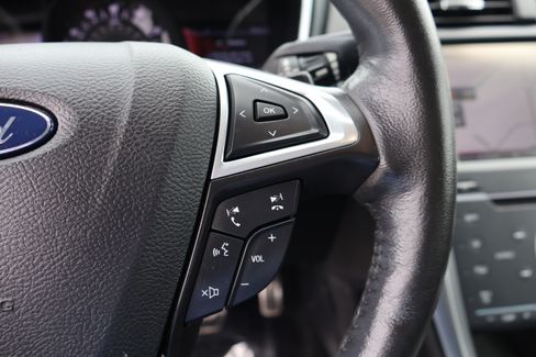 Used 2013 Ford Fusion Titanium image 21
