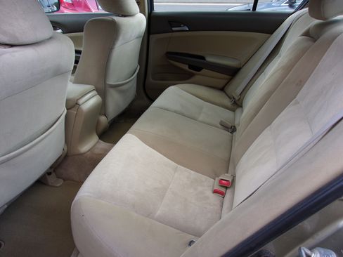 Used 2010 Honda Accord LX image 8