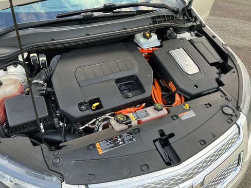 Used 2013 Chevrolet Volt Premium image 11