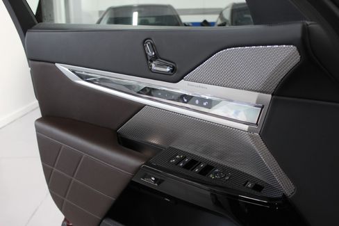 Used 2023 BMW i7 xDrive60 image 35