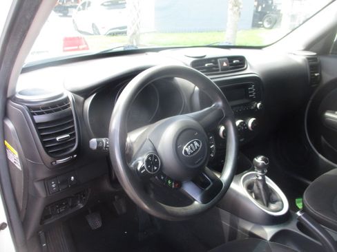 Used 2016 Kia Soul image 13