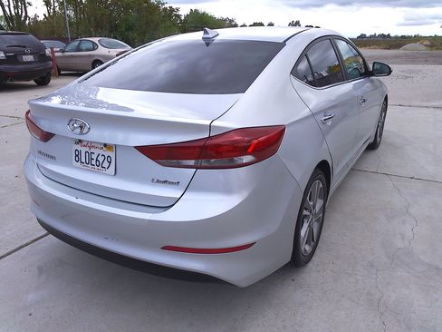 Used 2017 Hyundai Elantra Limited image 4