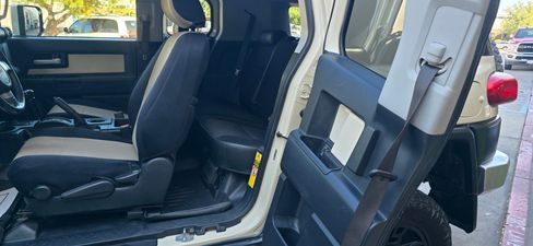 Used 2008 Toyota FJ Cruiser image 27