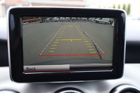 Used 2014 Mercedes-Benz CLA 250 image 25