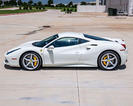 Used 2018 Ferrari 488 GTB image 13