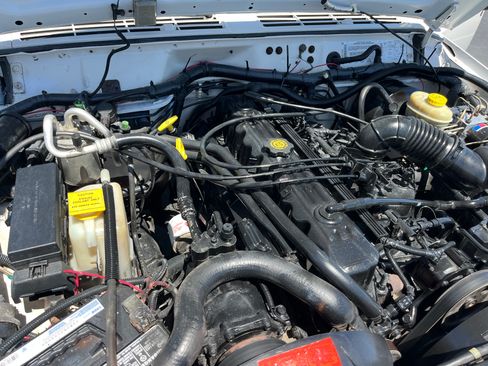 Used 2001 Jeep Cherokee Sport image 21