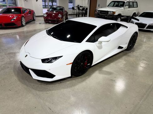 Used 2015 Lamborghini Huracan LP 610-4 image 2