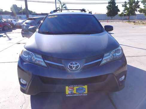 Used 2015 Toyota RAV4 LE image 5