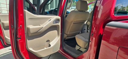 Used 2008 Nissan Frontier SE image 27