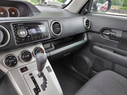 Used 2009 Scion xB image 18